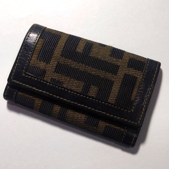 Vintage Fendi Black leather Zucca Six Hooks Key Case 3.75x2 25-in - Luxury "#06" - Picture 4 of 11